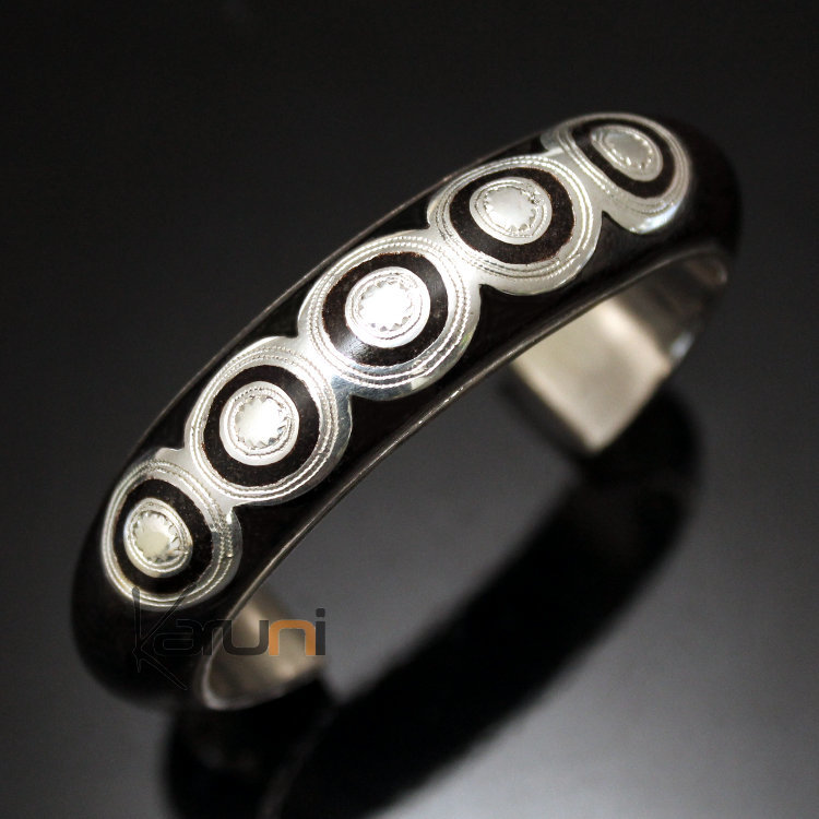 Tuareg big round engraved bracelet in ebony and silver inspired by The Tuareg