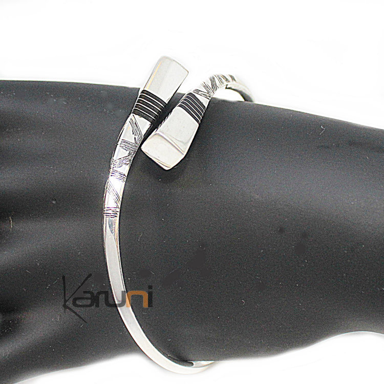 Ethnic Silver Bracelet Crossed Nail Ebony 3061