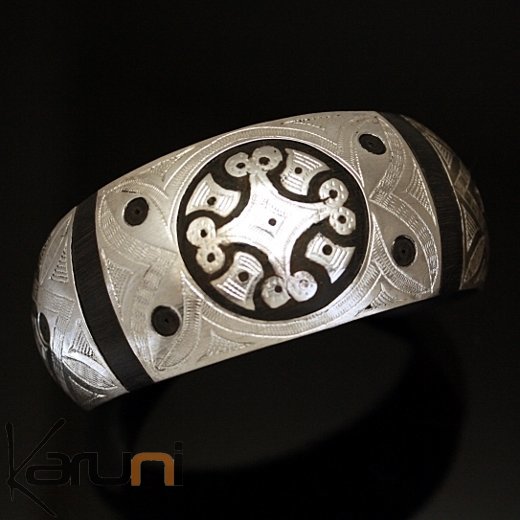 Wide Horn Bracelet and Silver Mix of Mauritania Filigranes Engraved Plate 06