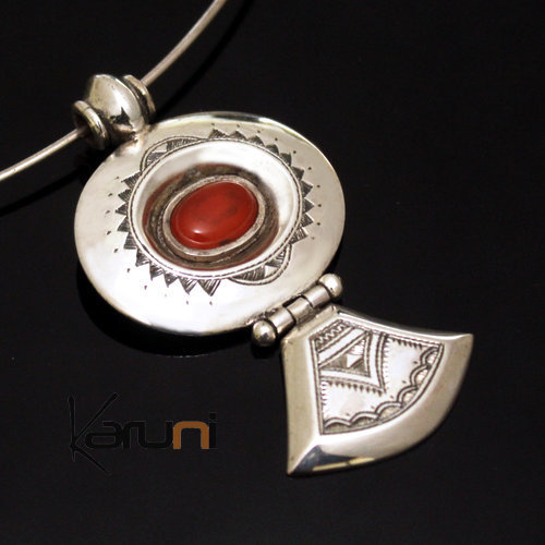  Necklace Silver Pendant and Red Onyx Stone 14 Oval Triangle